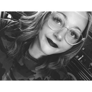 Meet your Posher, Carley